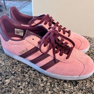 Adidas Gazelle in pink and burgundy